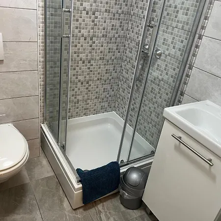 아파트 Apartmenthaus Suskovic Insel Krk 오미살즈