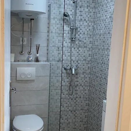 아파트 Apartmenthaus Suskovic Insel Krk 오미살즈