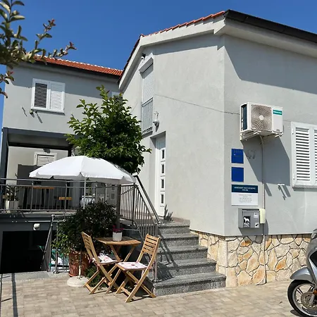 Apartmenthaus Suskovic Insel Krk 오미살즈