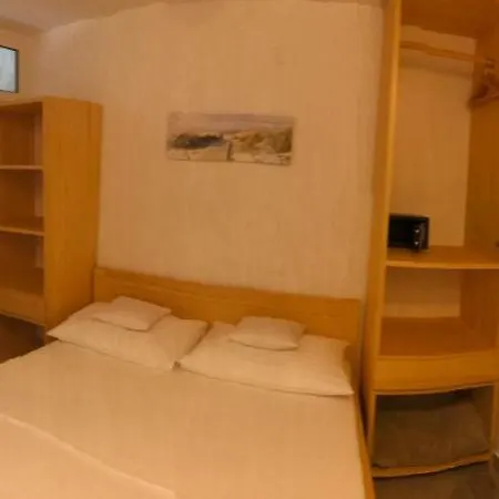 아파트 Apartmenthaus Suskovic Insel Krk *